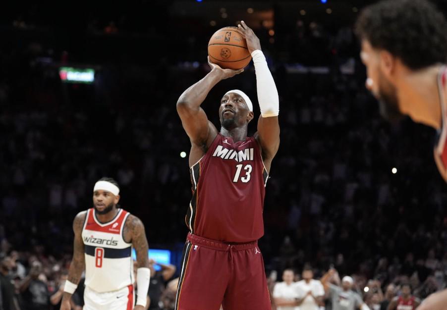 pg电子热门-韦德：我见证了阿德巴约一步步成长，看着他拿83分我感慨万千